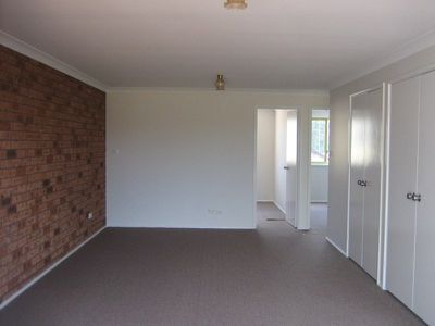 2 / 122A Tongarra Road, Albion Park