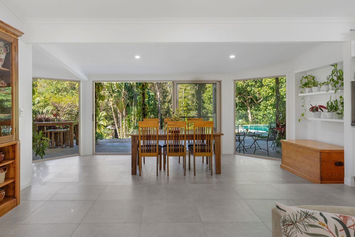 8 Livistona Drive, Doonan