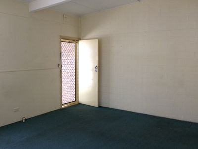 1 / 24 Addison Avenue, Lake Illawarra