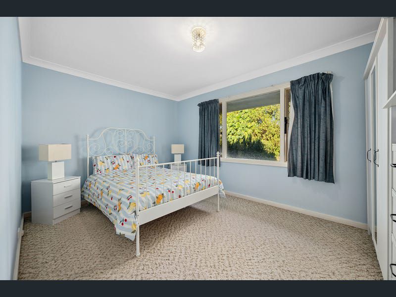 5 Grasmere Place, Kelmscott