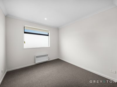 16 Flank Walk, Fraser Rise
