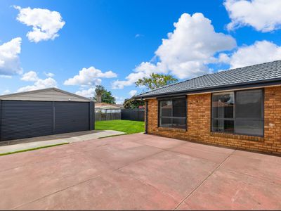 1 Greenshank Court, Werribee