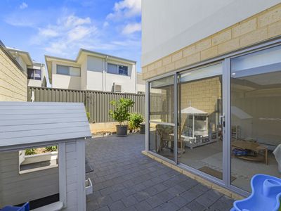 19 Nirvana Way, Willetton