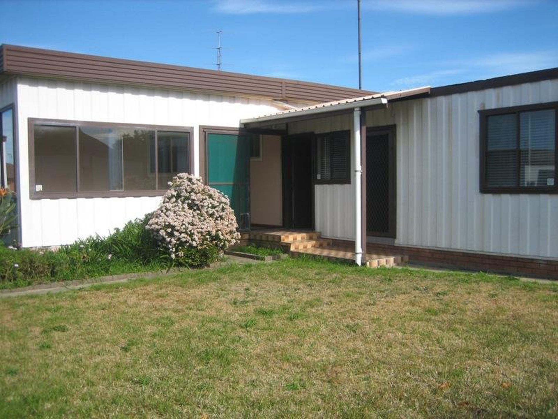 4 Addison St, Lake Illawarra