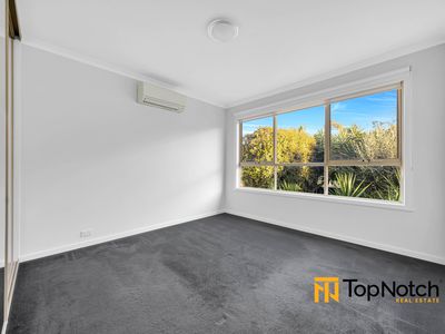 30 Curtin Avenue, Lalor