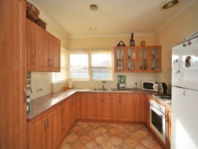 35 Danson Avenue, Kangaroo Flat