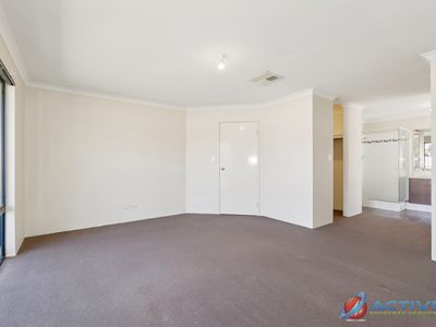 4 Lorna Cove, Tapping