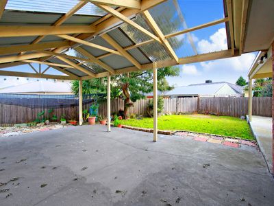 16 Cumquat Court, Cranbourne North