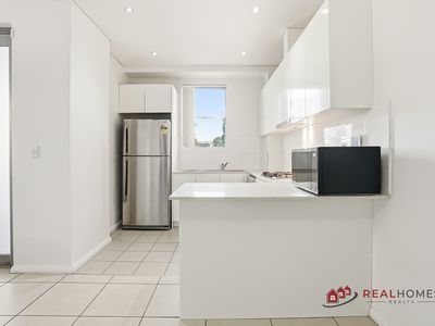 80 / 56 Lakeside Parade, Jordan Springs