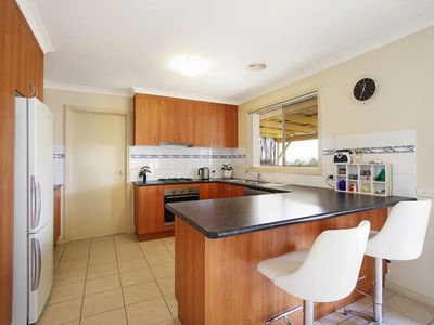 2 Medinah Ct, West Wodonga