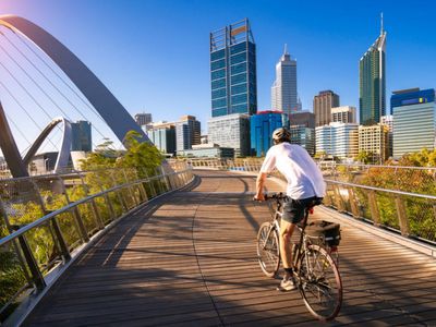 802E / 1 Saintly Entrance, Burswood