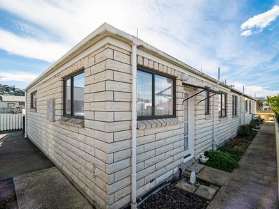10D Law Street, Caversham