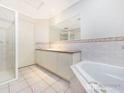 9 Tranter Square, Lynbrook