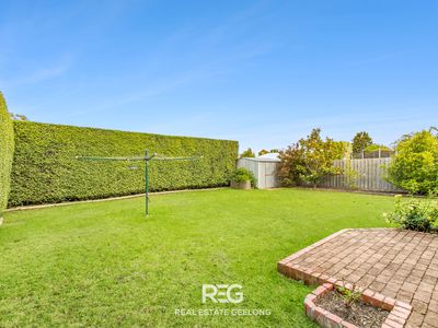 13 Greenbank Court, Leopold