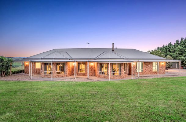 40 The Ridge , Oaklands Junction