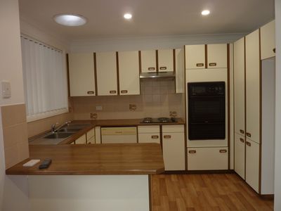 5 / 6A Fripp Crescent, Beverly Hills