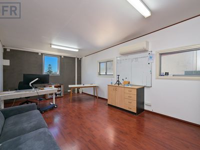 10 / 84 Barberry Way, Bibra Lake