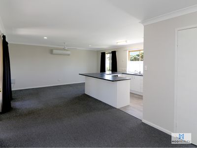 60 Selwyn Street, North Booval