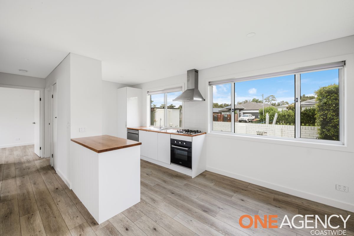 2A Clare Crescent, Berkeley Vale