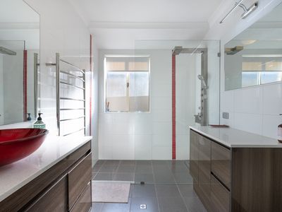 11 Keel Cove, Waikiki