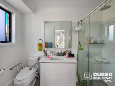 15 Bayou Avenue, Dubbo