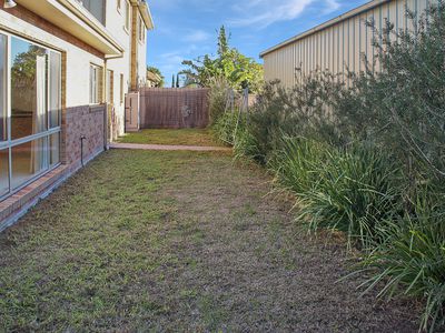 4 / 16 McTavish Boulevard, Horsham