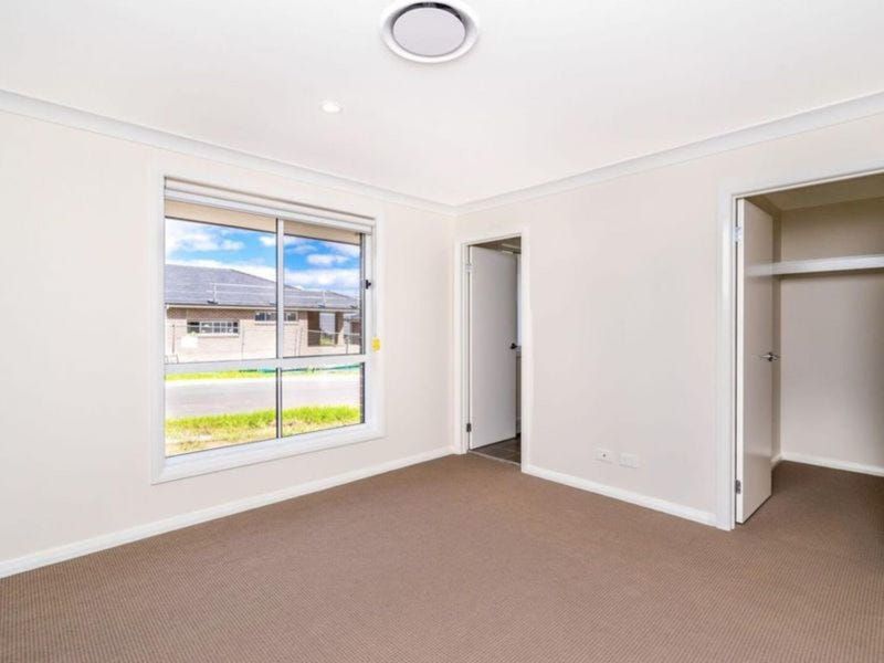 3B Austen Circuit, Oran Park