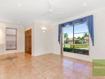 8 Pajingo Court, Annandale
