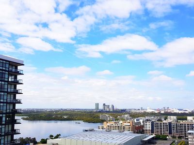 1611 / 46 Savona Dr, Wentworth Point