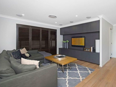 9 Elvire Street, Ormeau Hills