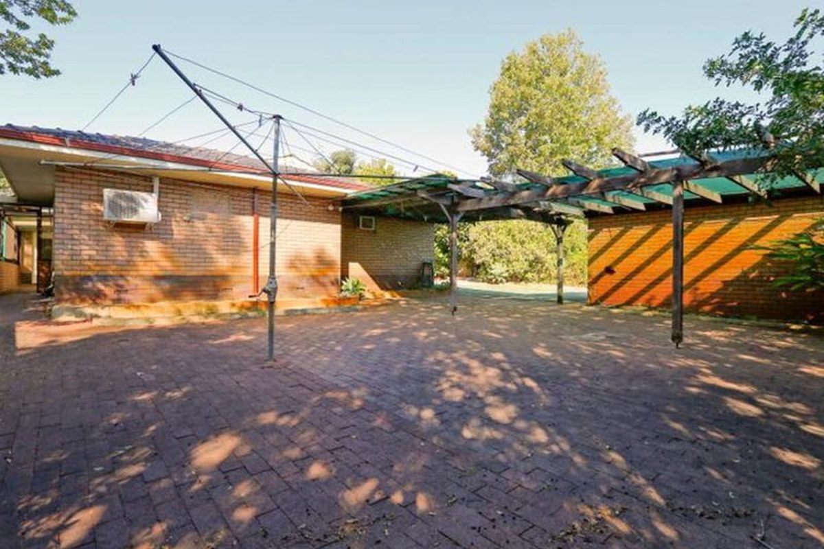 10 Amur Place, Bateman