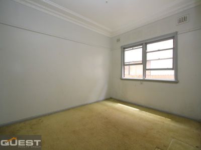 16 Sixth Avenue, Condell Park