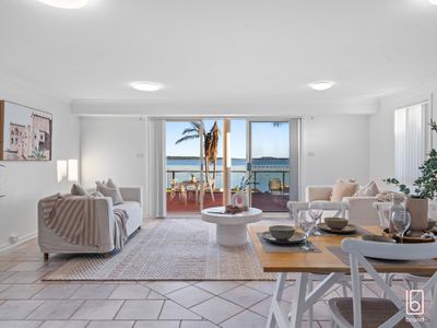 1 / 113 Main Road, Toukley