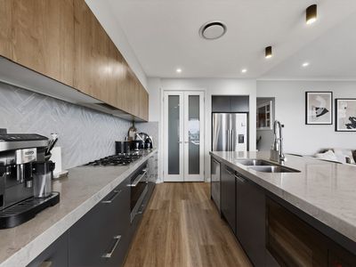 38 Avium Drive, Caddens