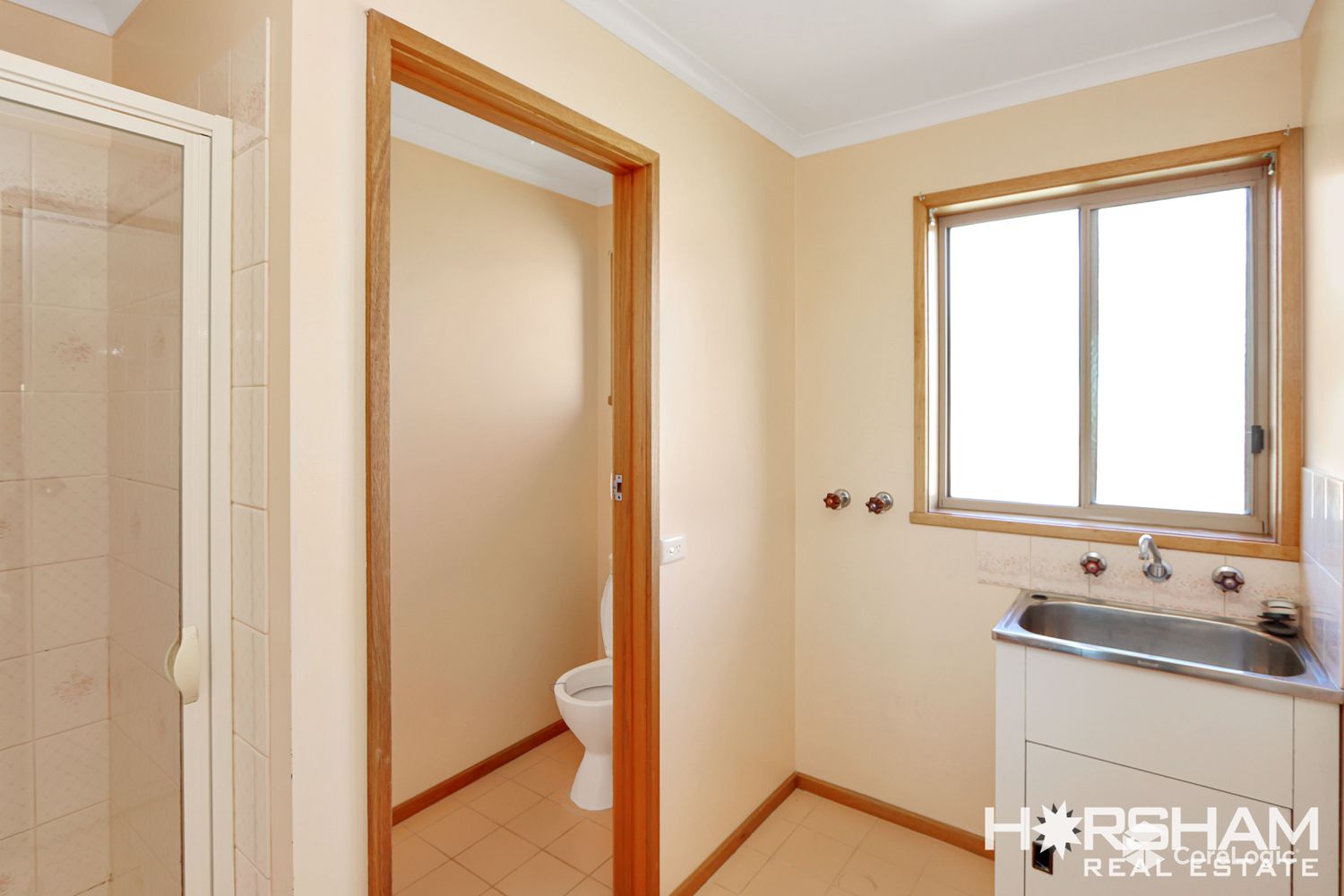 4 / 12 Remlaw Road, Horsham