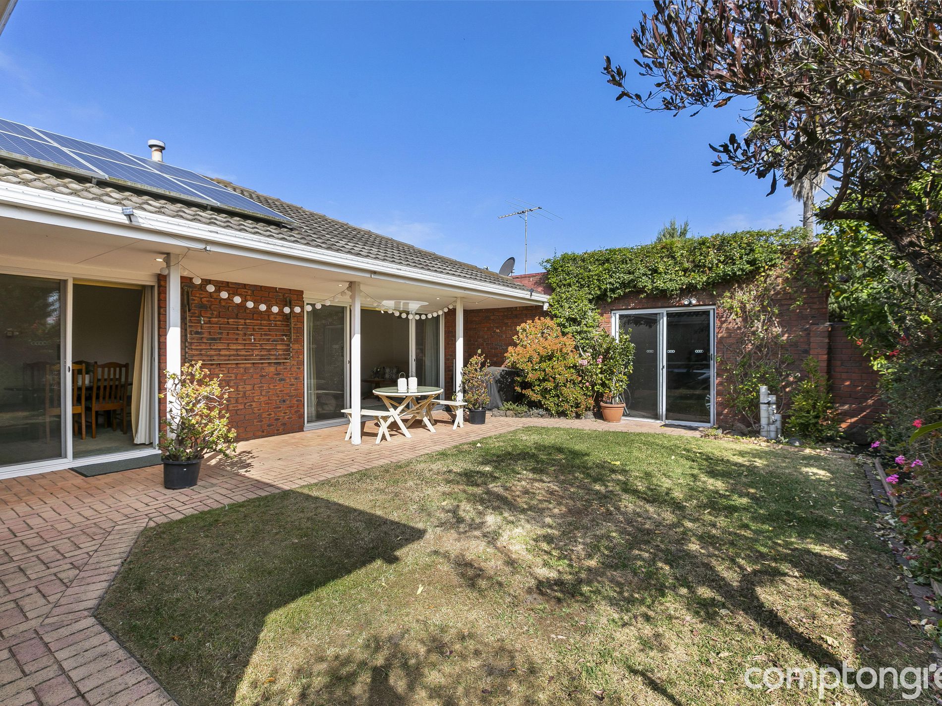 17 Rebecca Crescent, Altona Meadows