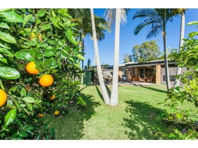 1 Hall Court, Tewantin
