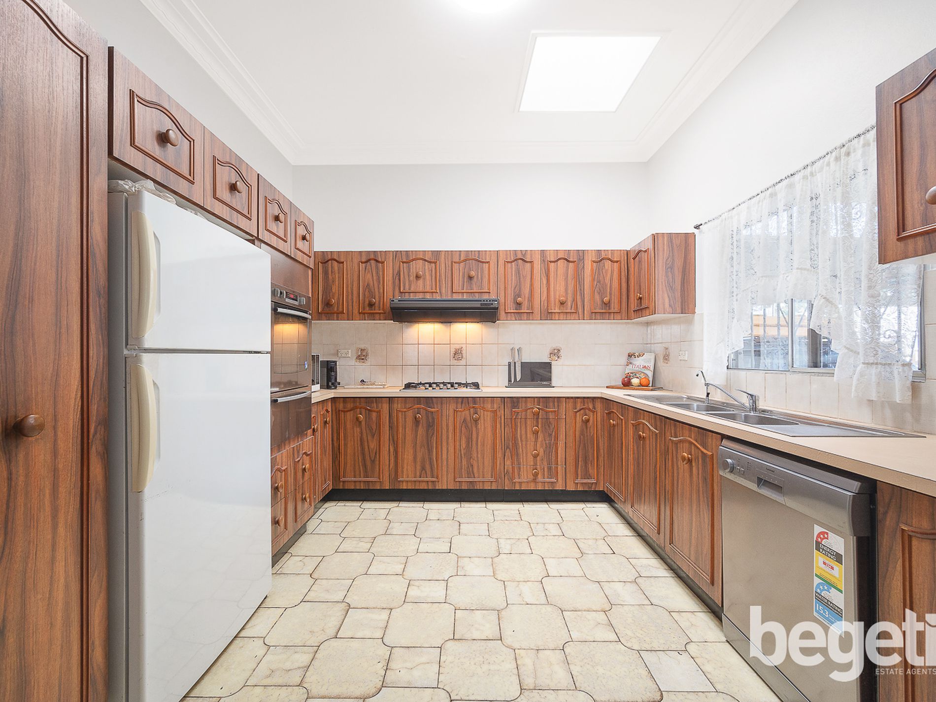 11 Earle Avenue, Ashfield