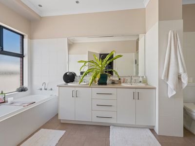 14B Purna Place, Hannans