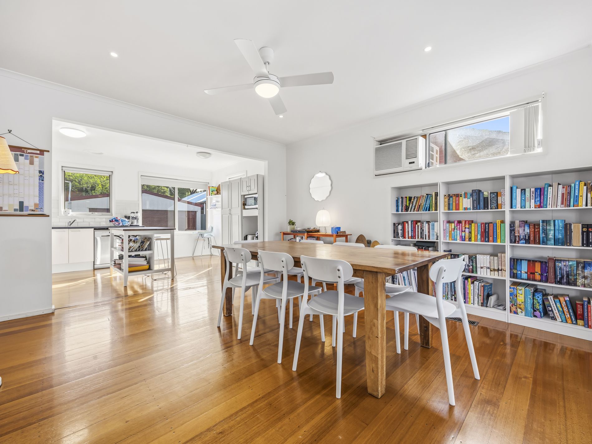 8 Fidge Crescent, Breakwater
