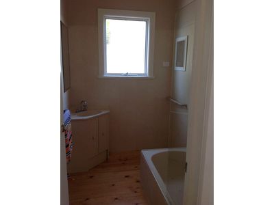 9 Guthrie Avenue, North Geelong