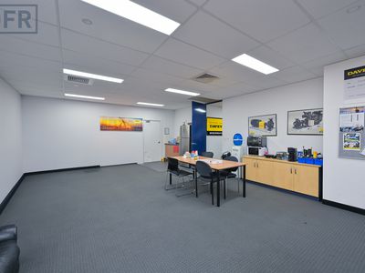 82 Discovery Drive, Bibra Lake