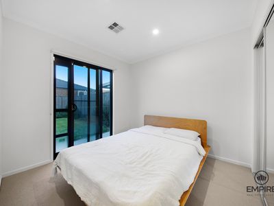 15 Pamir Circuit, Clyde North