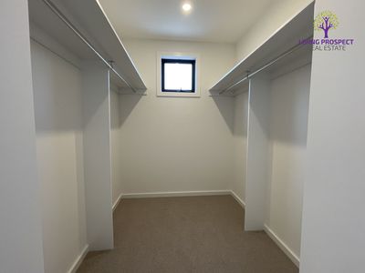 2 Ribbonwood Crescent, Sunshine North