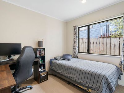 2/28 Pahi Place, West Harbour