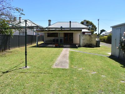 9 Main Street, Millicent