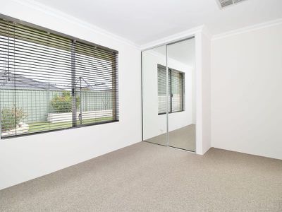 22 Searchers Crescent , Baldivis