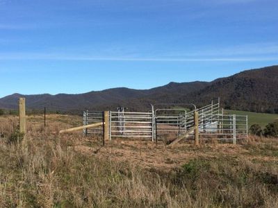 C /  A 77B Ashwin Road, Howqua