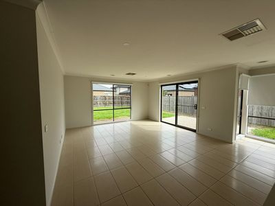 4 Gulf Road, Point Cook