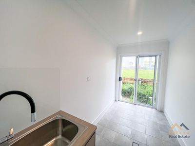 8 Jade Crescent, Diamond Beach